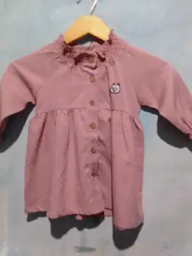 Baju atasan untuk anak perempuan
