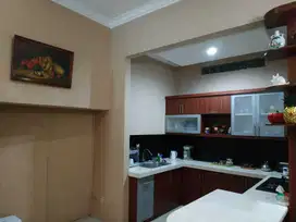 DISEWAKAN RUMAH DI MEKAR WANGI