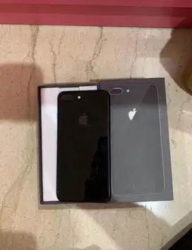 Iphone 8 Plus Black 128 gb second tangan pertama ibox