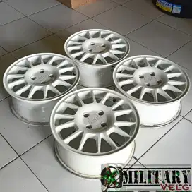 HSR FE02 R15 White likenew