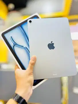 iPad Air 7 M3 11” 256GB iBox 1 Bulan pakai