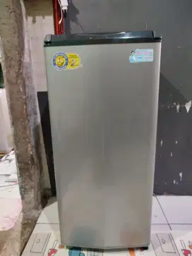 Aqua kulkas 1 pintu