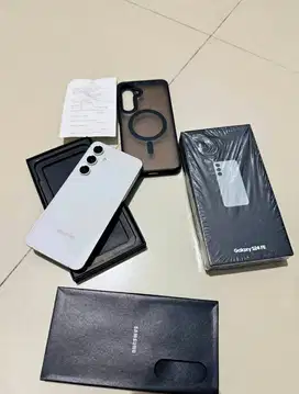 Samsung S24 FE Resmi