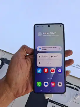 SAMSUNG Z FLIP7 DISKON 2,7 JUTA FREE BUDS FE DAN ZPREMIERE