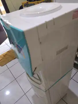 Dispenser Hot and Cool Cosmos