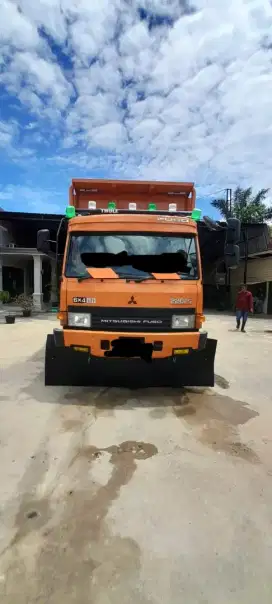 Mitsubishi Damtruck