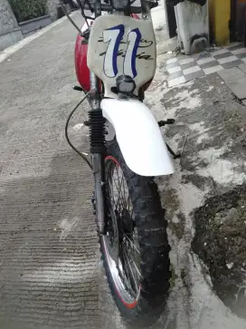 Honda GL 125 trail  mantap