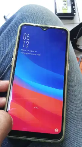 Oppo A7 ram 4 64gb barang bagus.