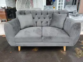 Sofa Retro Minimalis 2 Seater – Abu Abu Elegan, Nyaman & Stylish