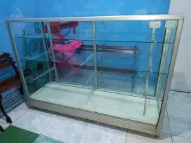 Etalase warung tebel