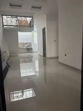 Rumah Strategis di Sayap Jalan Karawitan