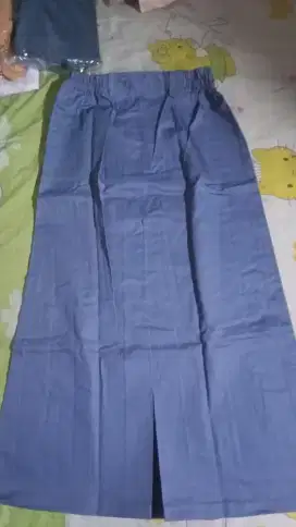 Rok Abu-abu SMA UKURAN L