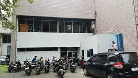 Tanah dan bangunan ex pabrik di jatinegara  kaum pulogadung jakarta
