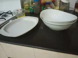 2 Mangkok dan 1 Piring Saji Merk Sango