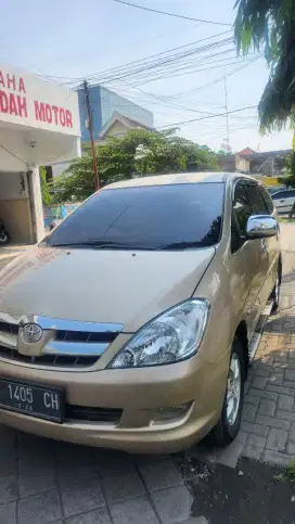 Toyota Kijang Innova 2004 Bensin