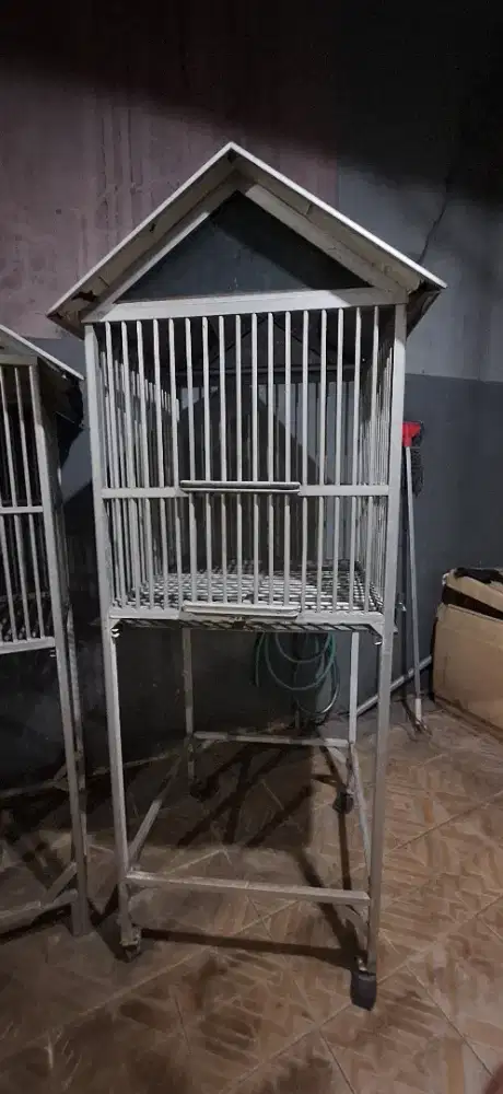 Kandang burung Aluminium