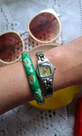 Jam Tangan Wanita Vintage Collection  Mini size Boss ini