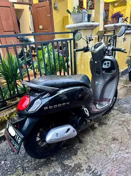 SCOOPY 2022 PRESTISE