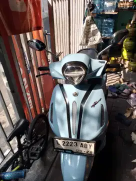 Yamaha filano biru