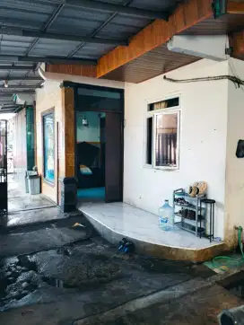 RUMAH LUAS + TANAH DAN STRATEGIS COCOK UNTUK USAHA