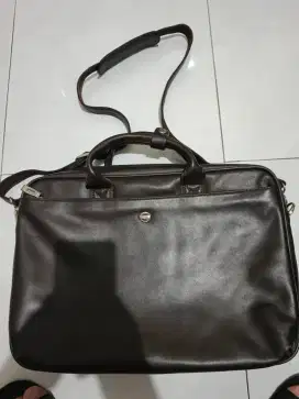 Condotti tas selempang