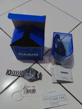 Jam tangan casio V006L