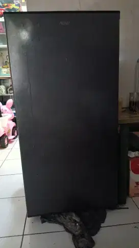 Kulkas Aqua 1 pintu
