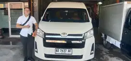 SEWA HIACE PREMIO SOLORAYA