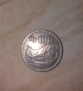 Uang Koin Tebal 100 Rupiah Rumah Gadang Thn 1973 Asli BI