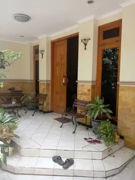 Jual cepat nurah manyar tirtyoyoso 2 lantai