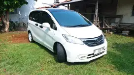 Honda Freed 2012 white