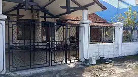 Rumah Terawat Rungkut Penjaringan dekat MERR