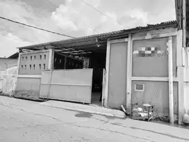 Jual Murah gudang di Miami kayu besar ukuran jarang ada