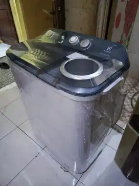 MESIN CUCI MERK ELEKTRULUX MULPIS KAP 8KG