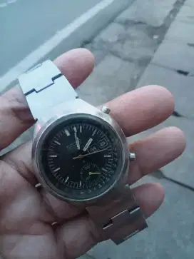 Seiko helmet bukan omega