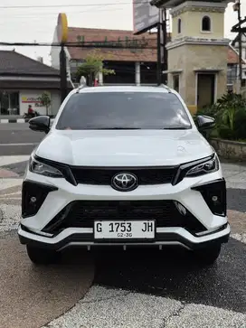 Fortuner 2.8 GR LEGENDER 2025 AT