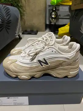 NEW BALANCE 1000 UNiSEX