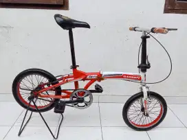 Sepeda lipat uk 16