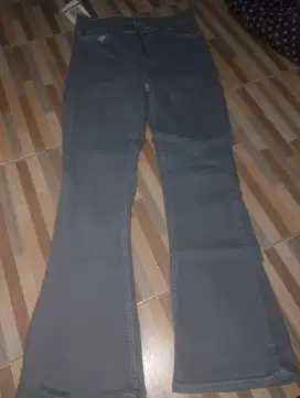 Celana cutbray no 30