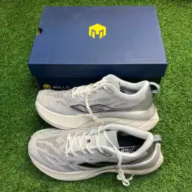 Sepatu mills enerstrike blitz m2 new