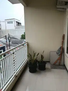 rumah 2 lantai full bangunan,full furnicer