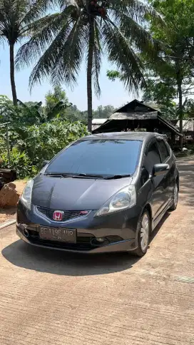 Honda jazz RS Matic 2010