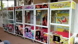 Mesin Capit Boneka