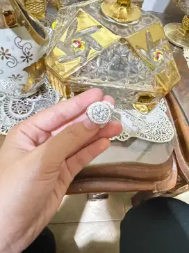 Cincin moisanite