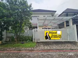 BESAR MEWAH SANGAT TERAWAT Rumah Graha Famili Surabaya Barat