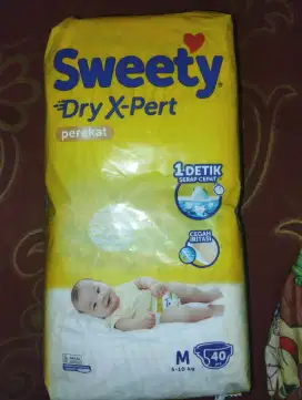 Popok Bayi Sweety Perekat M40