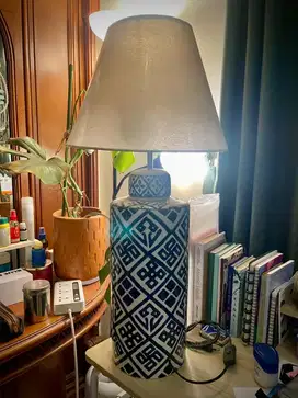 Lampu hias Gucci Keramik Antik – Elegan & Koleksi Langka