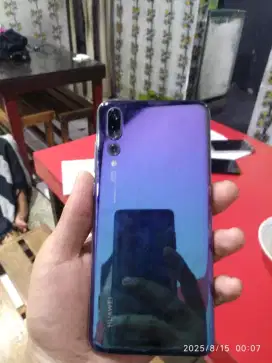 Huawei p20 pro  menyala kedip