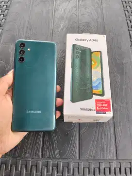 Dijual HP Samsung A04s, RAM 4/64 GB, kondisi mulus, baterai awet