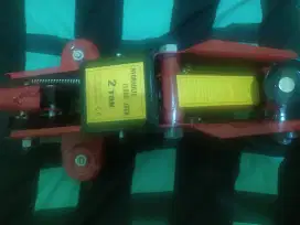Dongkrak hidrolik 2 ton